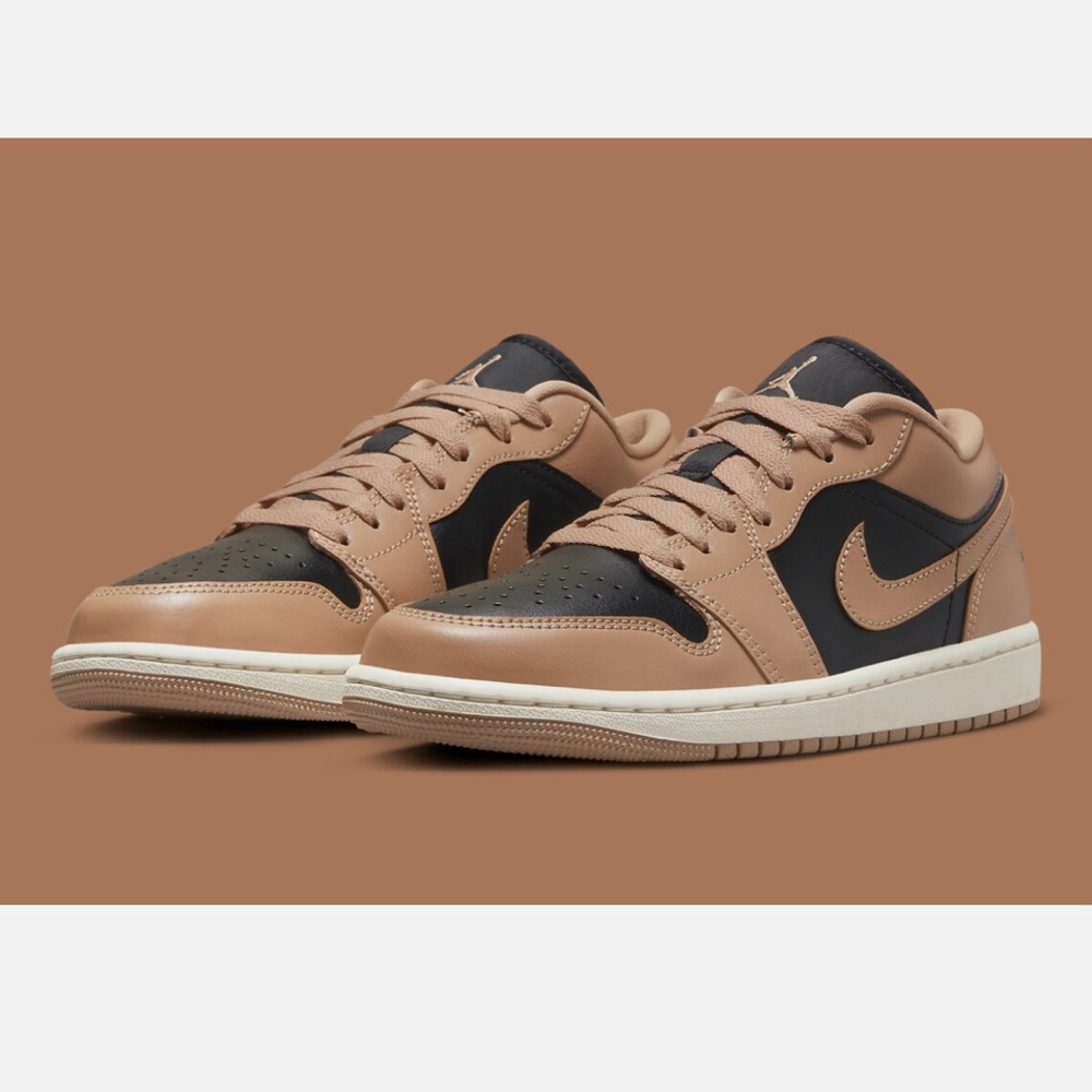 NIB Nike Jordan 1 Low Tops - Desert / Black Sail